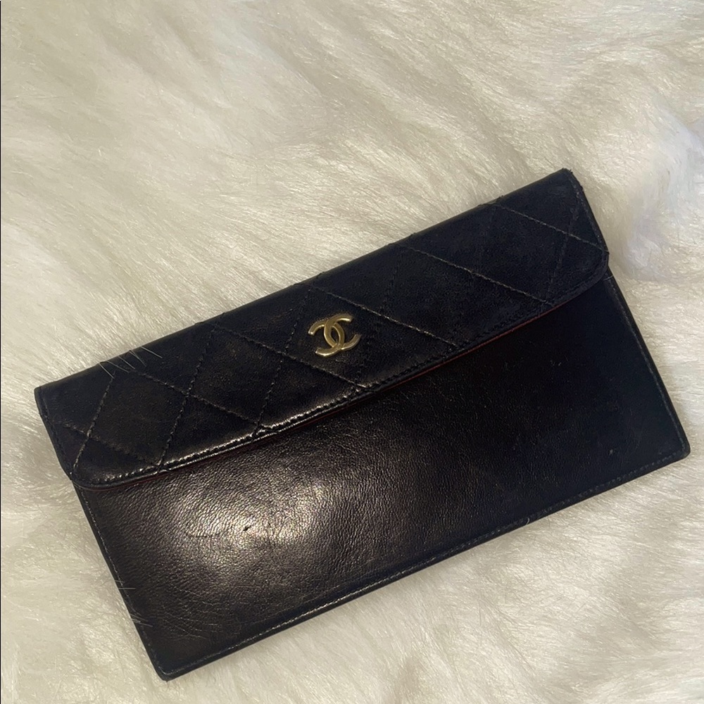 Vintage CHANEL Black Lambskin Quilted Leather Checkbook Wallet